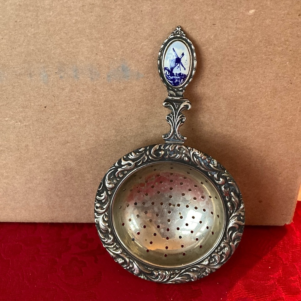 Delft China Embellished Made in Holland Silverplate Tea Strainer